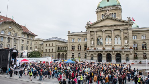 Bild von Protestaktion Pro Radiostudio Bern auf dem Bundesplatz